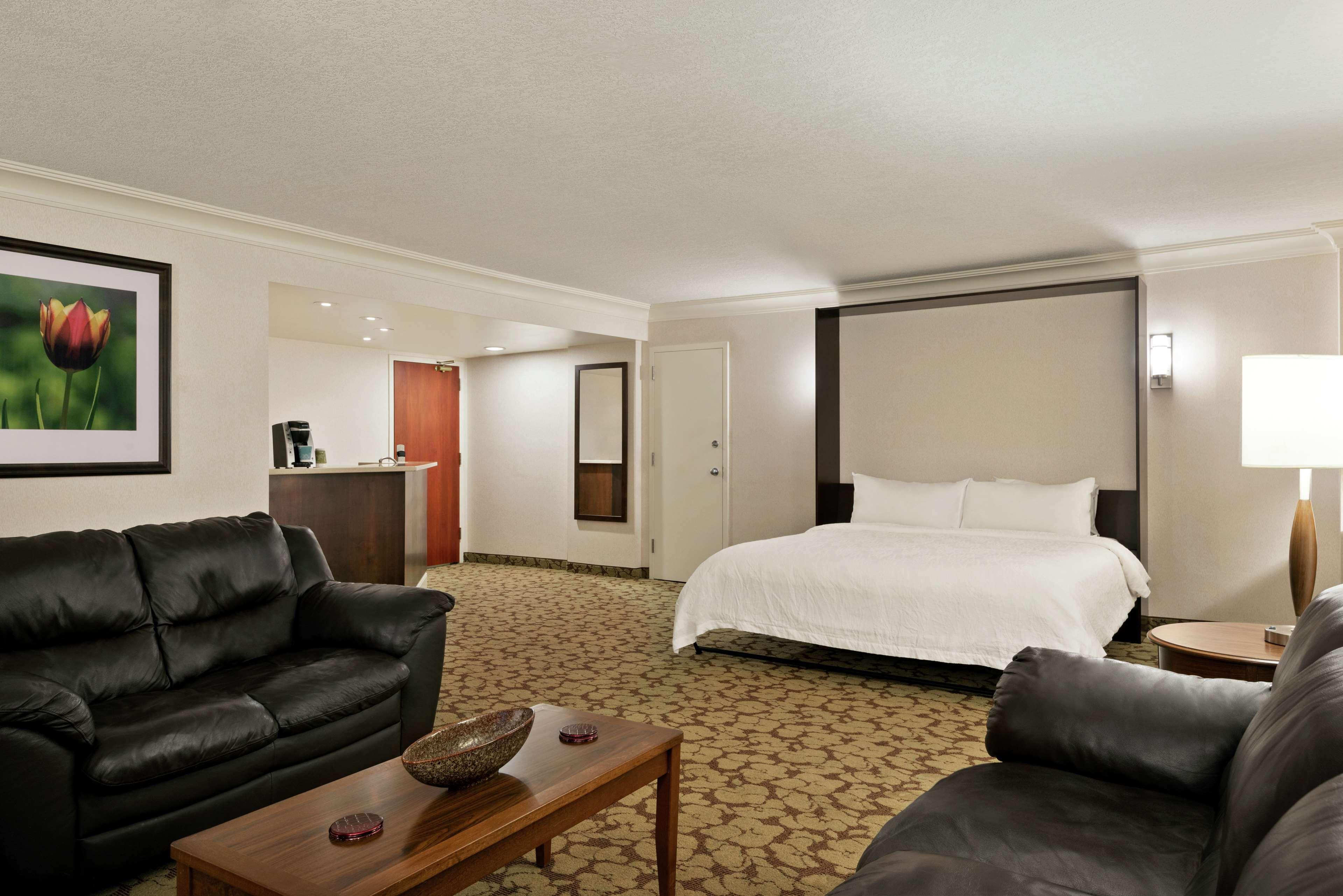 Hilton Garden Downtown Hotel 4*