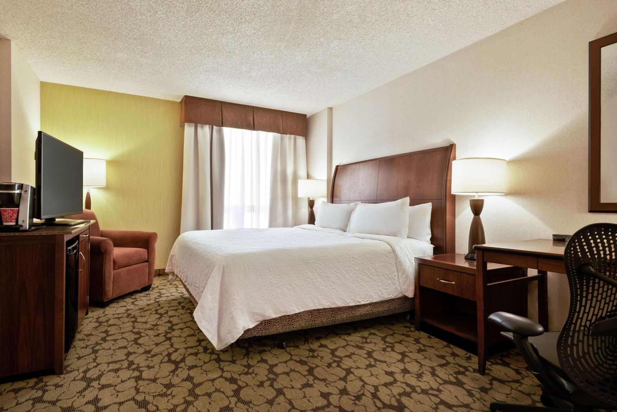 Hilton Garden Downtown Hotel 4*