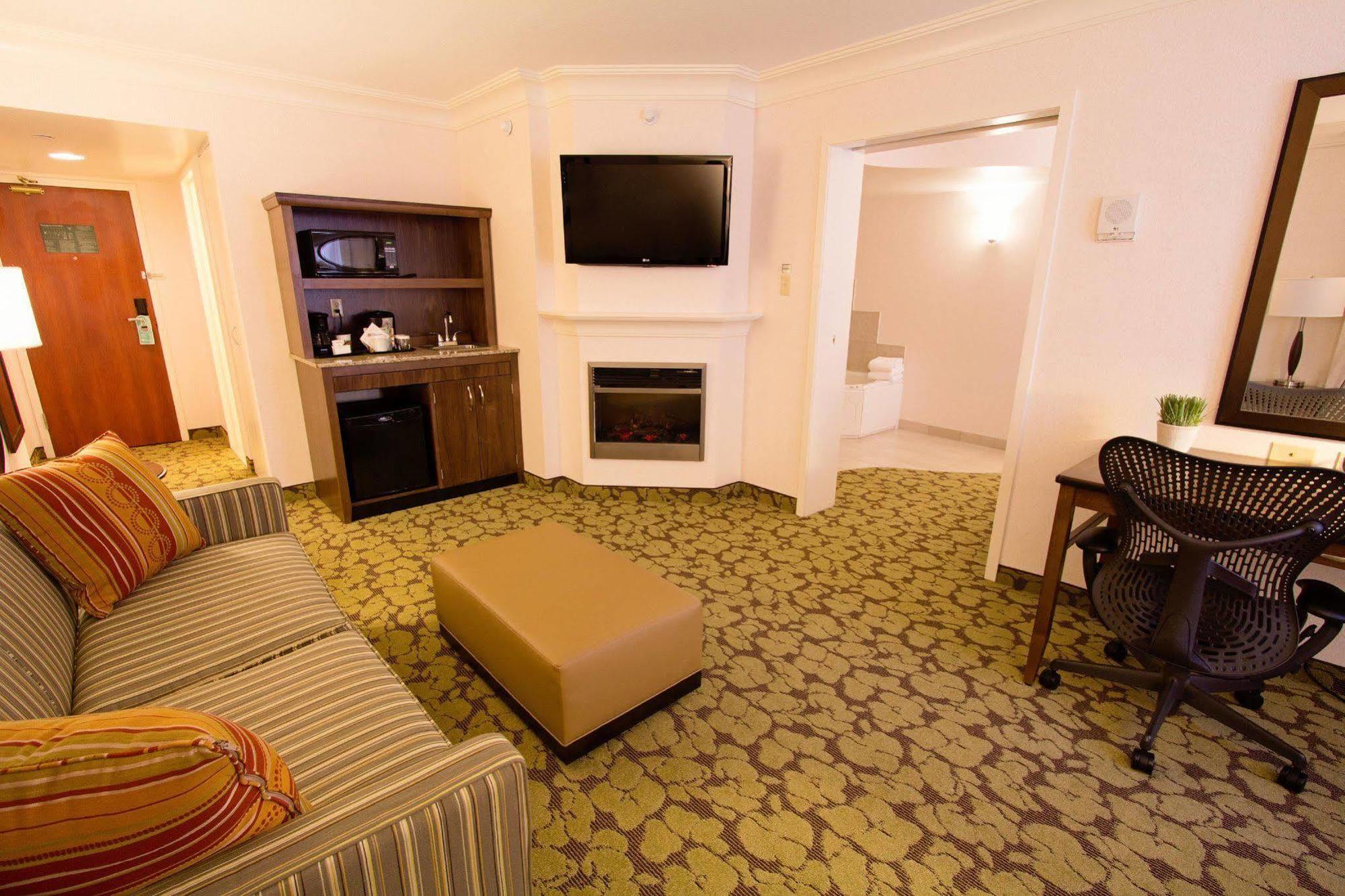 Hotel Hilton Garden Downtown 4*