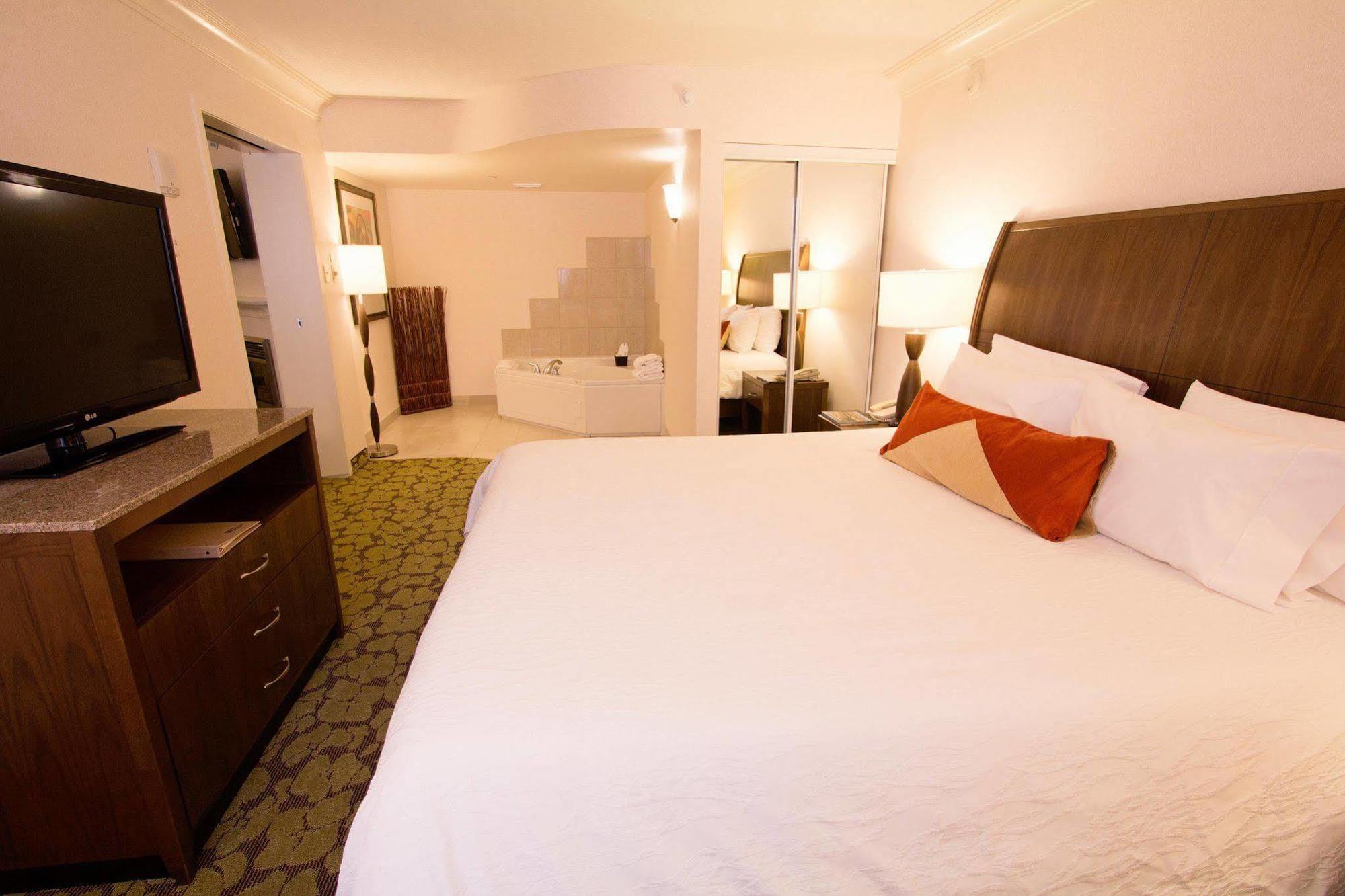 Hilton Garden Downtown Hotel Saskatoon
