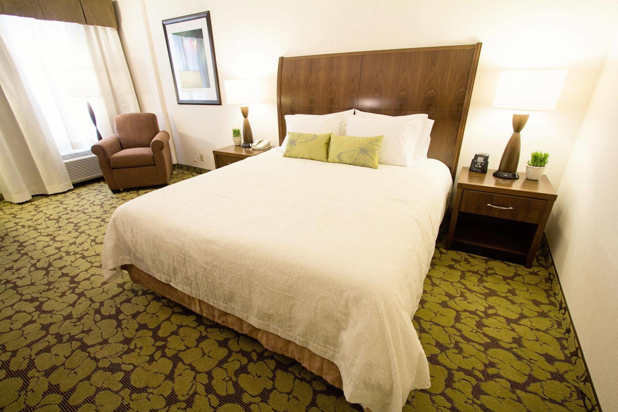 Hilton Garden Downtown Hotel Saskatoon
